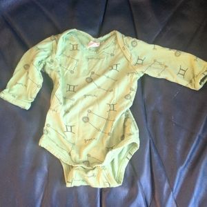 Kate Quinn Gemini long sleeved onesie, sz 0-3